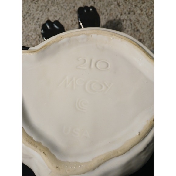 Vintage McCoy Upside Down Panda Cookie Jar # 210 1970's - Picture 8 of 9